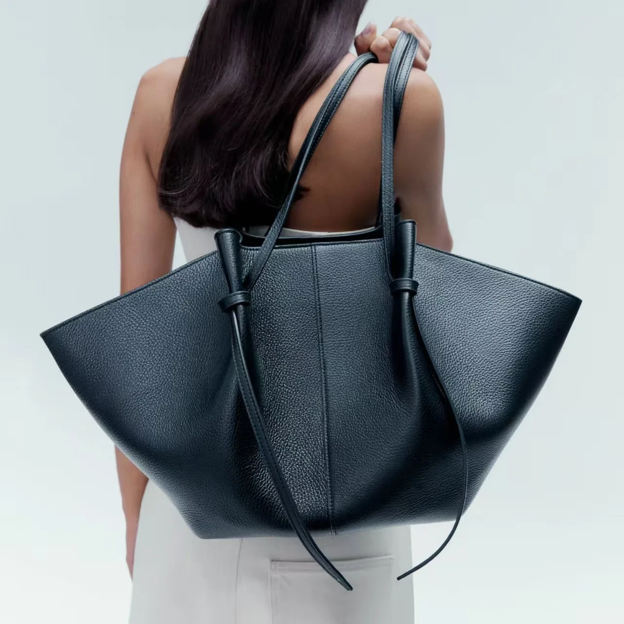 กระเป๋าหนังสะพายไหล่ทรง Dumpli - Leather Work Handbag บทวิจารณ์และราคา