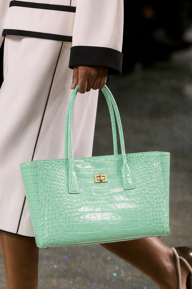 กระเป๋าถือ SHELKSBAG ลายหนังจร - Leather Work Handbag บทวิจารณ์และราคา