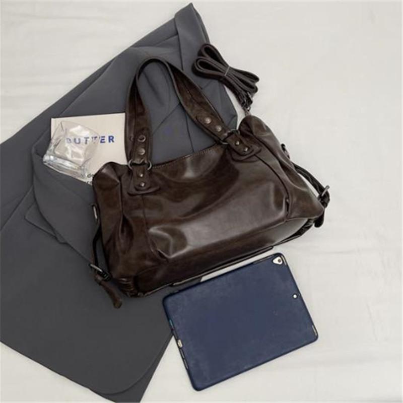 กระเป๋าโท้ทหนังเทียมเคลือบน้ำม - Leatherwork Wallet บทวิจารณ์และราคา